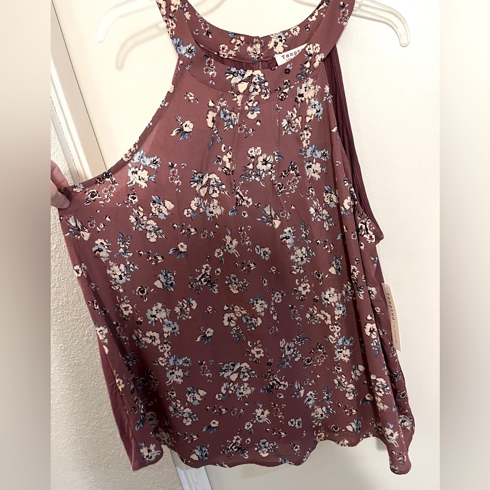 Women’s sleeveless top, 2X - Picture 3 of 5